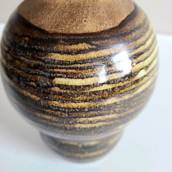 Hand made ceramic vase unusual shape. - Picture 6 of 8